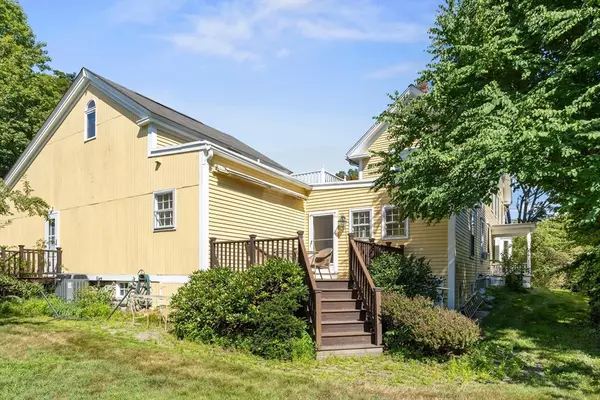 Littleton, MA 01460,362 King Street #1