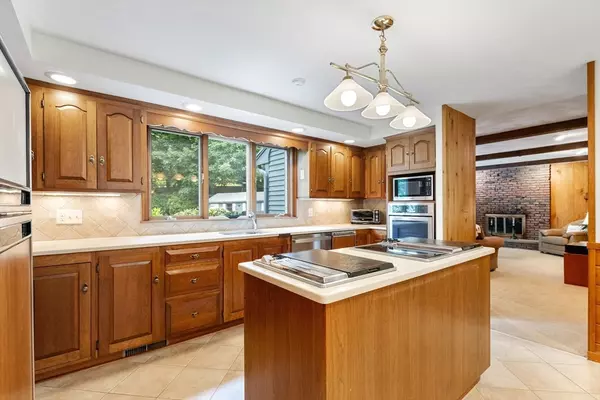 Winchester, MA 01890,6 Highland Ave
