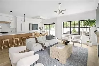Newton, MA 02460,453 Albemarle #453