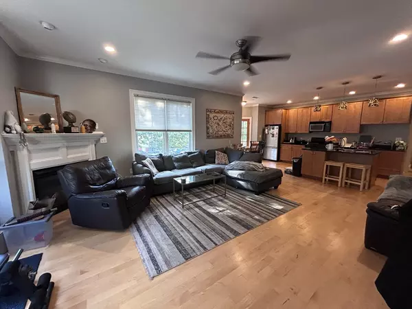 19 Bellflower St #4, Boston, MA 02125