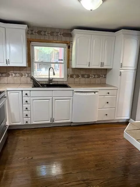 Lynn, MA 01902,30 Linden Ter