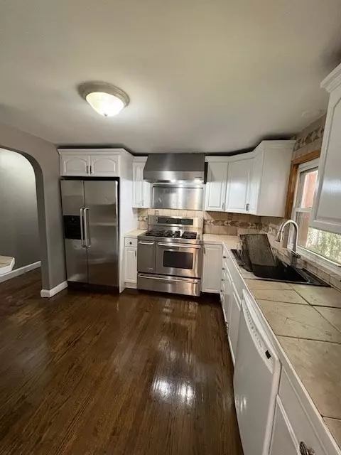 Lynn, MA 01902,30 Linden Ter