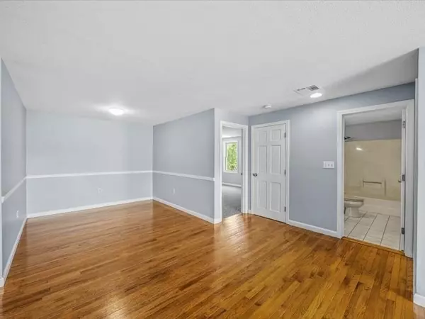 Plymouth, MA 02360,5 Marc Dr #A-8