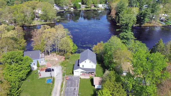 Kingston, NH 03848,8 Dulcies Point Rd