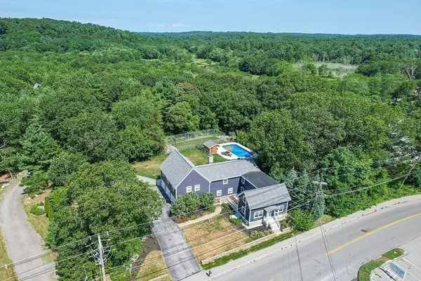 Dracut, MA 01826,886 Methuen St