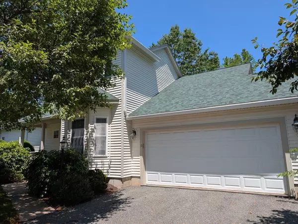 Milford, MA 01757,13 Village Circle #13