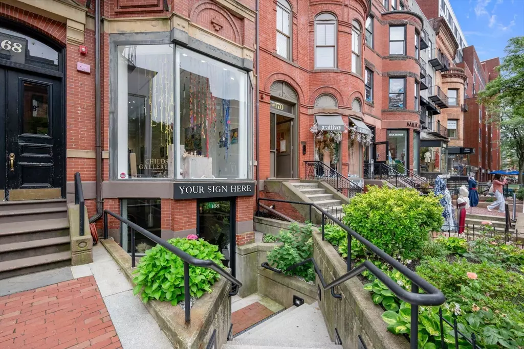 Boston, MA 02116,168 Newbury St