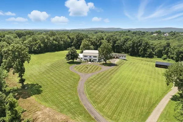 879 Russell Avenue, Suffield, CT 06078