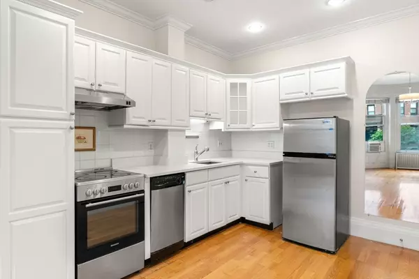 Boston, MA 02115,394 Marlborough St #3