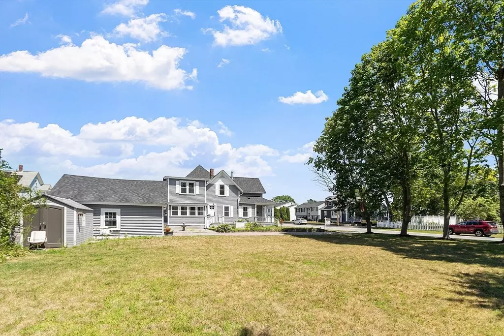 Chelmsford, MA 01863,24 Brouilette St #A