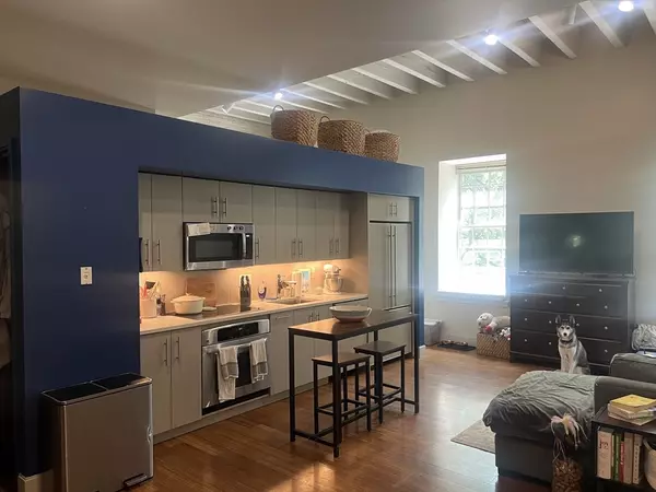 Boston, MA 02129,33 3rd Avenue #206