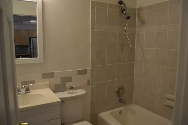Dracut, MA 01826,98 Pemberton St #23