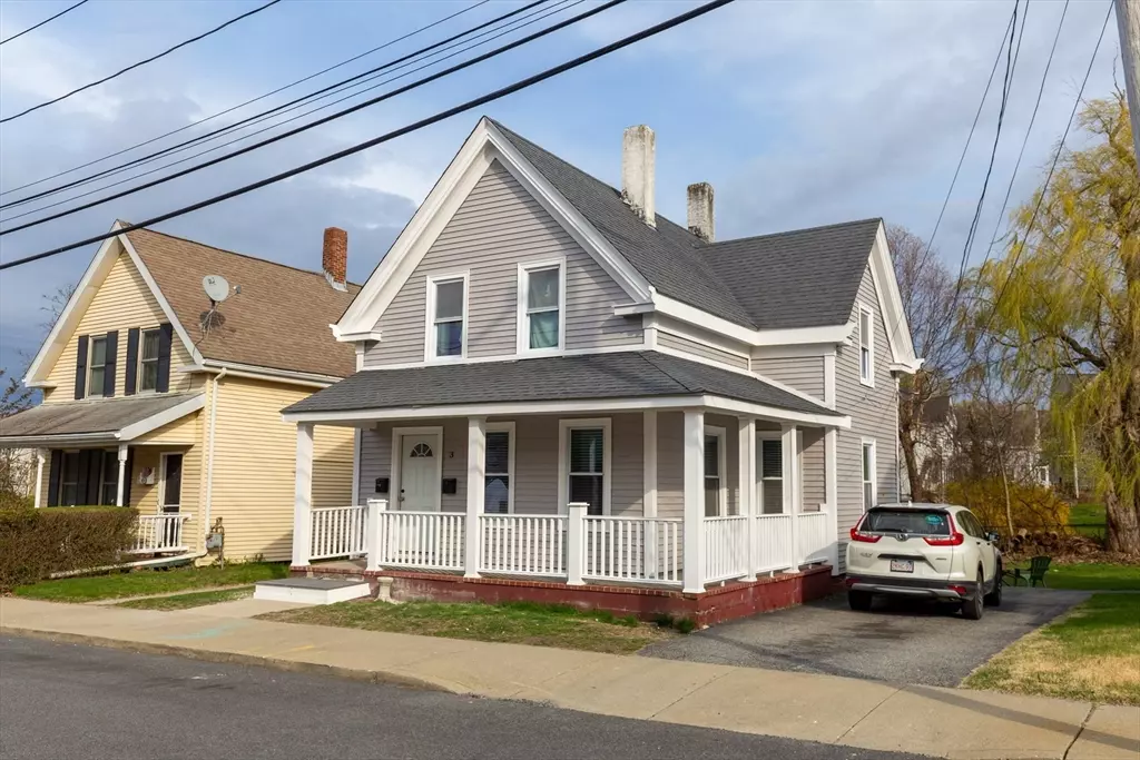 Plymouth, MA 02360,3 Murray St #1