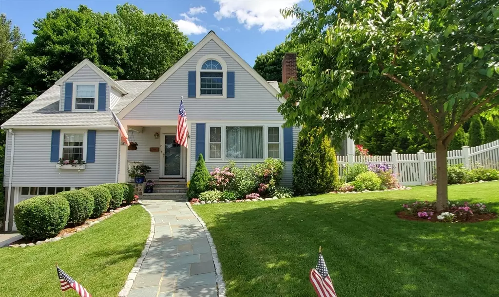 Winchester, MA 01890,10 Blossom Hill Rd