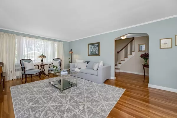 Winchester, MA 01890,10 Blossom Hill Rd