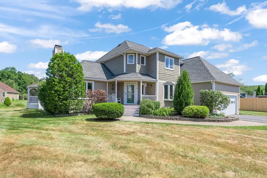 10 Crane Cir, Shrewsbury, MA 01545