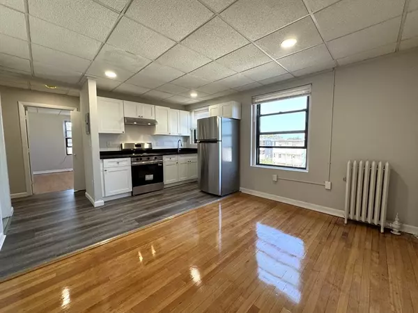 Somerville, MA 02145,8 Langmaid Ave #24