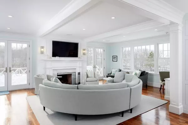 Cohasset, MA 02025,17 Mohawk Way
