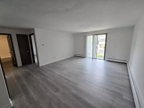 Lawrence, MA 01843,24 Inman St #32