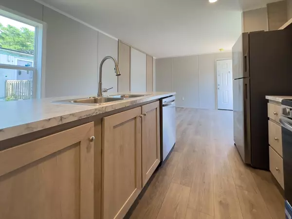 Wellfleet, MA 02667,210 West Rd #A-14