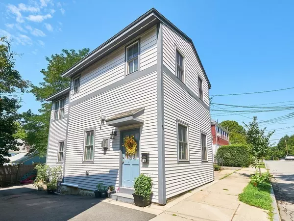 86 High St #86, Newton, MA 02464