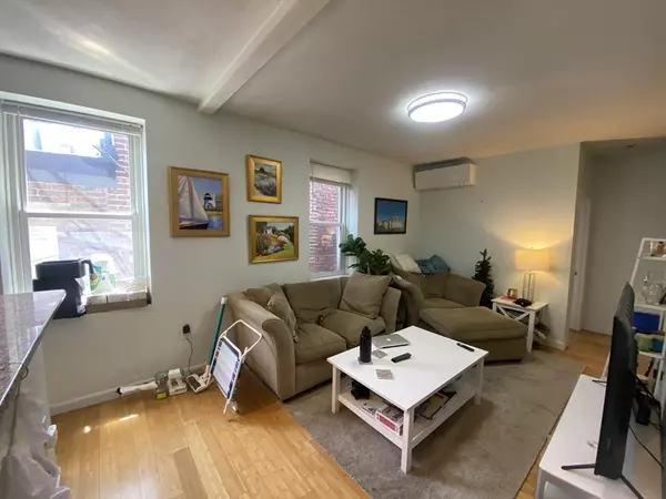 Boston, MA 02113,35 North Margin St. #7