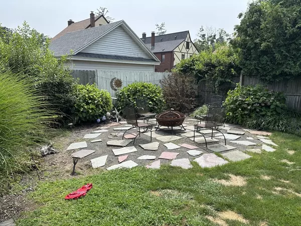 Springfield, MA 01108,53 Bronson Ter