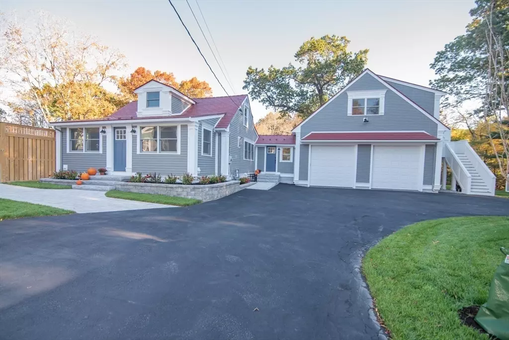 Newburyport, MA 01950,492 Merrimac Street