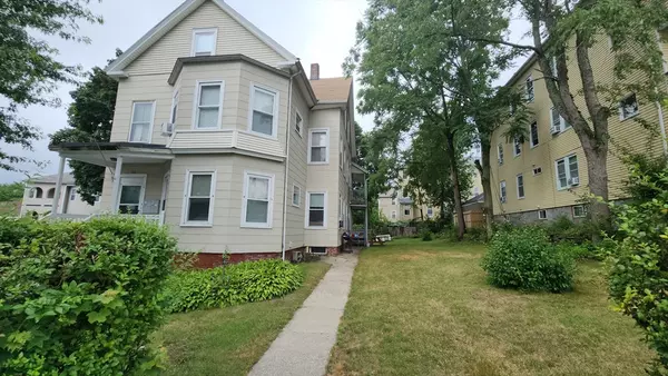 184 Vernon St, Worcester, MA 01604