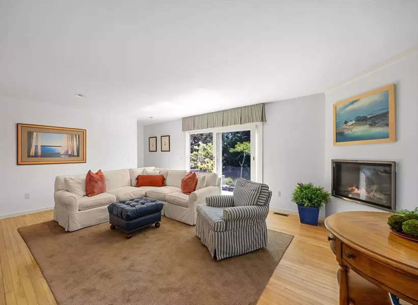 24 Captain Berties Way #G, Provincetown, MA 02657