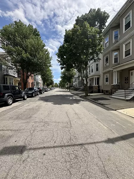 575 East 8th Street #1, Boston, MA 02127