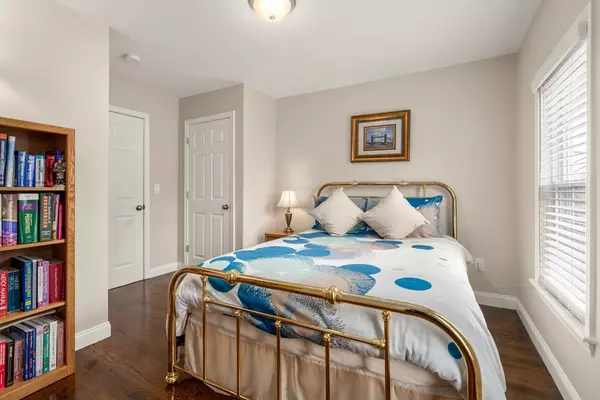 Sharon, MA 02067,30 East Chestnut Street #30