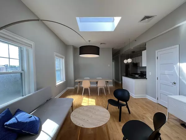 Cambridge, MA 02138,6 Porter Rd #3L