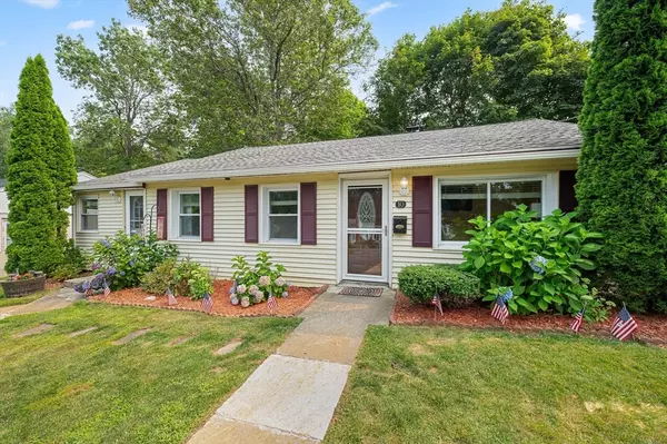 10 Bainridge Rd, Worcester, MA 01602