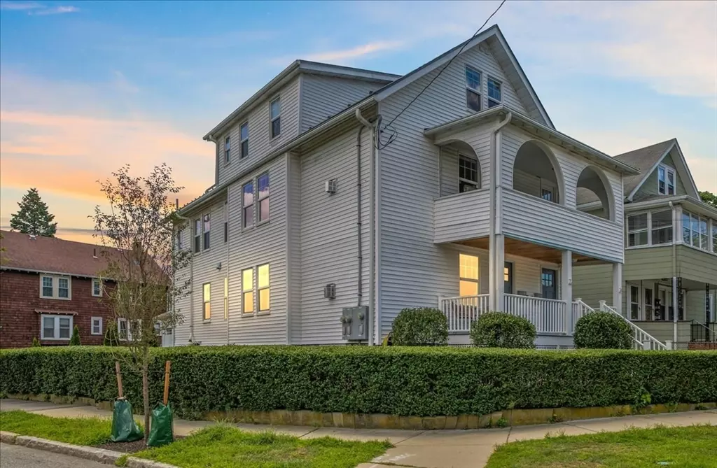 Watertown, MA 02472,22 Maplewood St #22