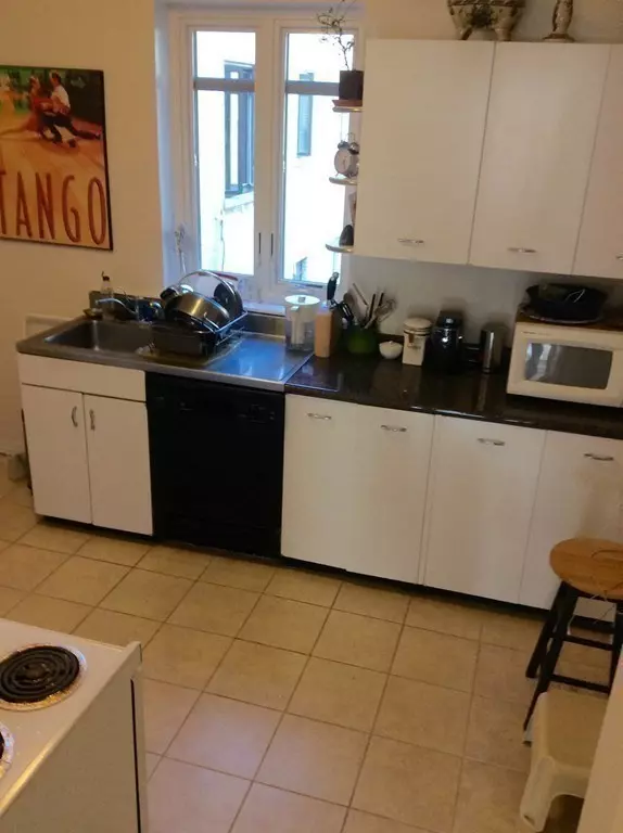 Brookline, MA 02446,573 Washington St #19