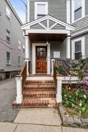 Brookline, MA 02445,128 Chestnut St #1