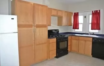 Newton, MA 02458,41 Faxon Street #1