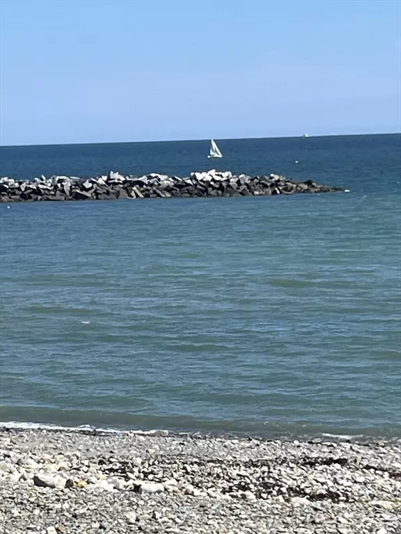 Winthrop, MA 02152,24 Winthrop Shore Dr #2