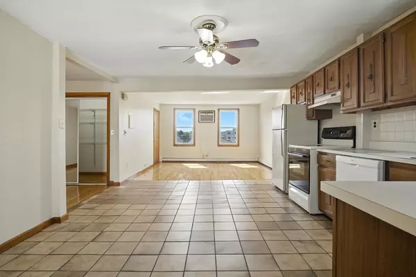 Wakefield, MA 01880,111 Albion St #B