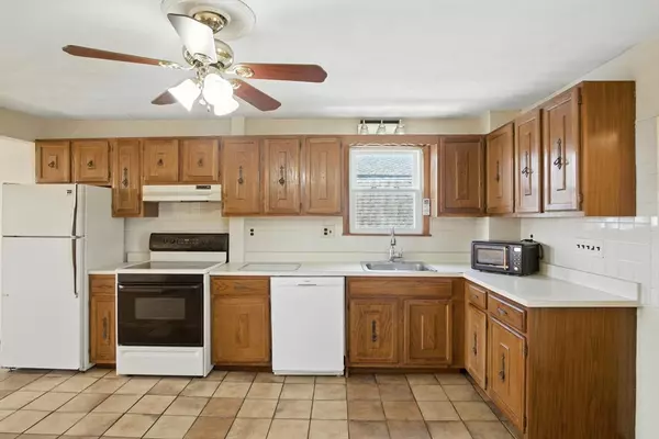 Wakefield, MA 01880,111 Albion St #B
