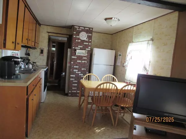 North Attleboro, MA 02760,130 East Washington #40