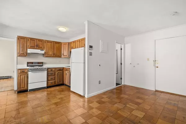 Boston, MA 02113,181 Salem Street #18F