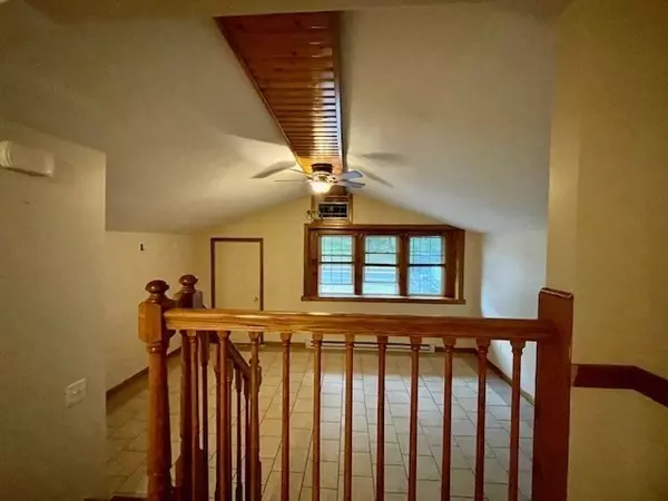 Winchendon, MA 01475,239 Main St #3