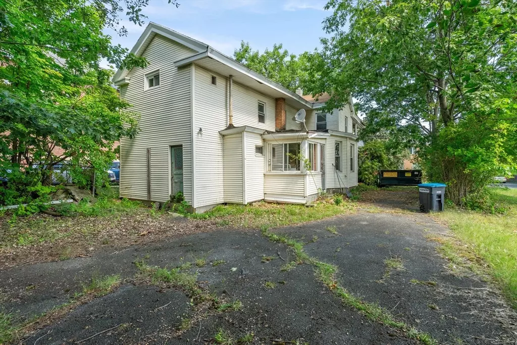 Pittsfield, MA 01201,376 Fenn St