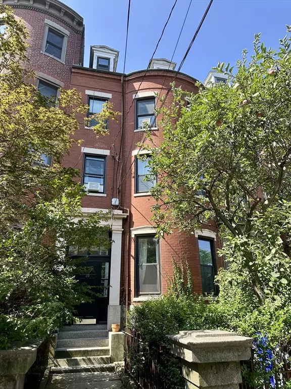 179 Webster Street #2, Boston, MA 02128
