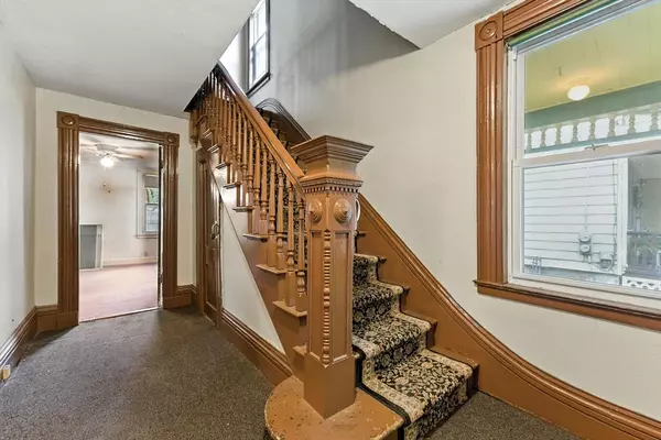 Chicopee, MA 01013,112 Grape St