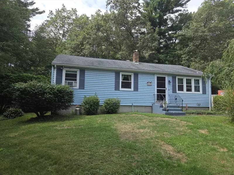 40 Holly Street, Oxford, MA 01540