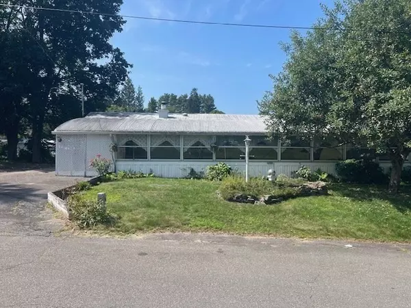 Brimfield, MA 01010,18 Riverview Circle