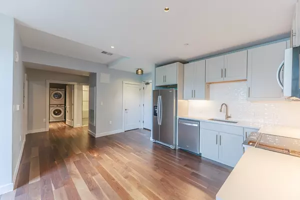 Brookline, MA 02446,136 Babcock St #415